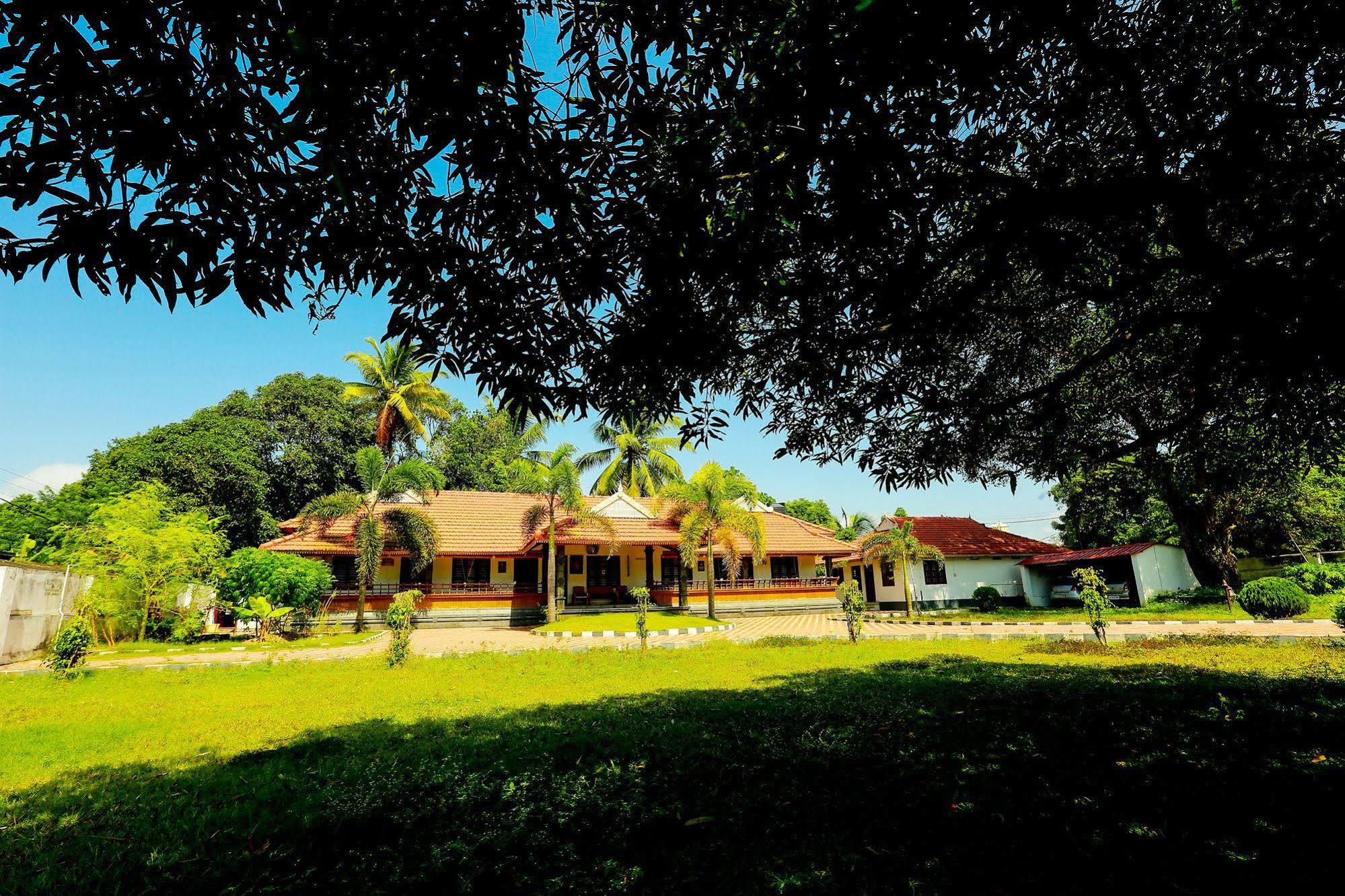 Baywatch Beach Resort Alappuzha Exterior photo